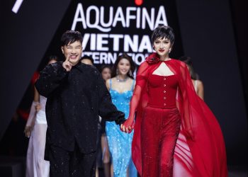 Hoa hậu Hương Giang chiếm trọn spotlight khi diễn vedette tại Tuần lễ thời trang