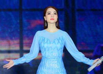 Ca sĩ Lina Nguyễn về thăm quê hương sau những ngày định cư Mỹ