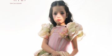 “BÔNG HOA NHỎ” LÊ GIA HÂN TRƯỞNG THÀNH CÙNG HÀNH TRÌNH ĐỒNG HÀNH CỦA NTK TRINH CHÂU